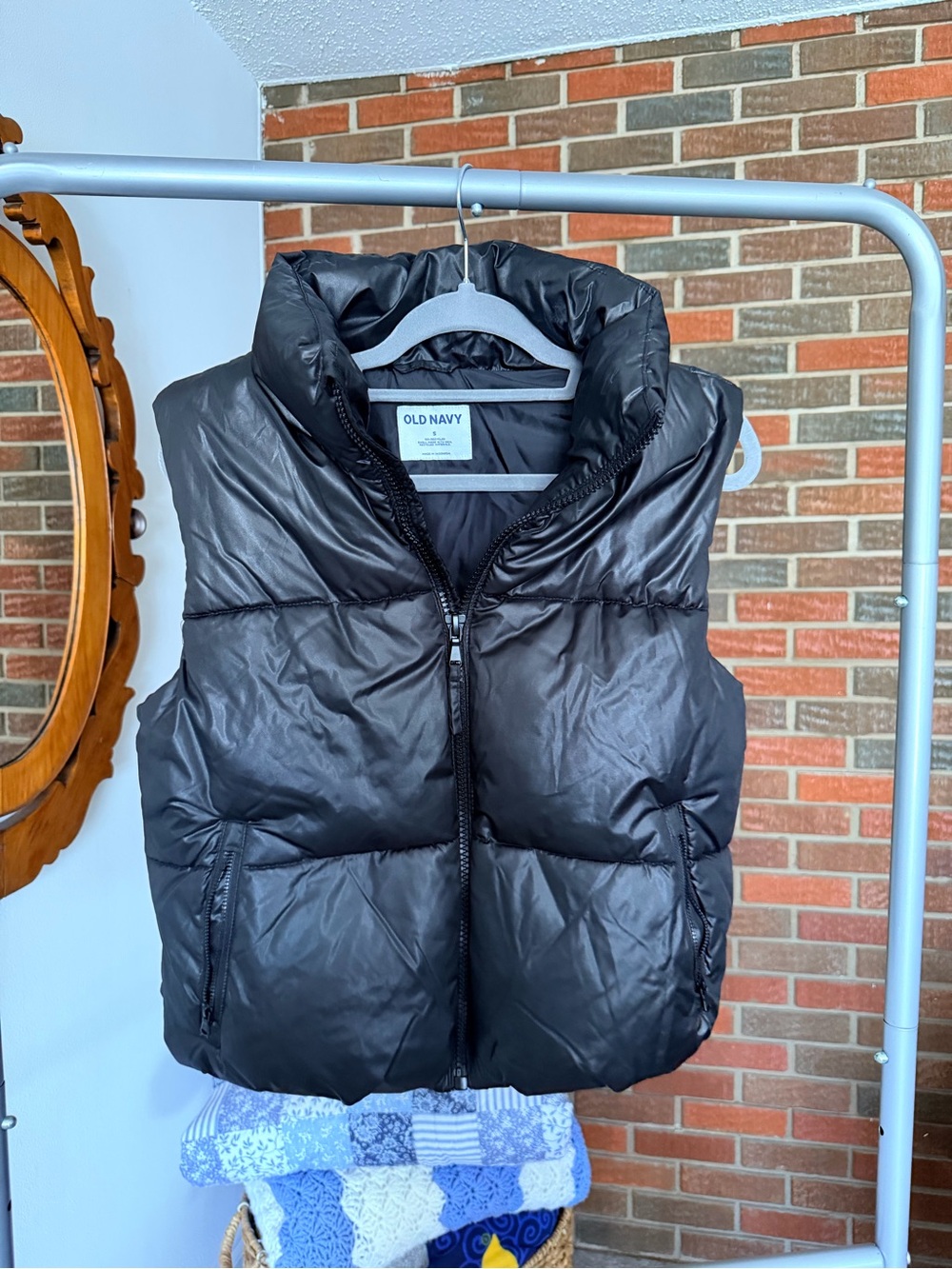 Old Navy Black Puffer Vest